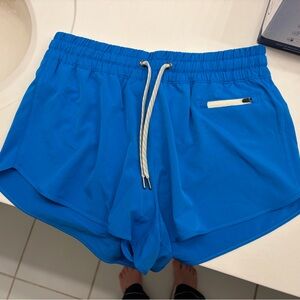 Vuori Clementine 2.0 2.5” short in regatta blue